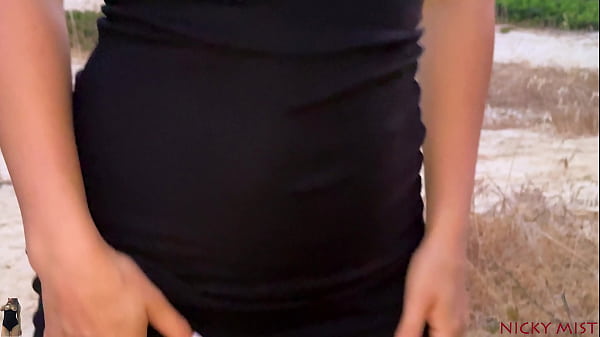 Me comeu de vestido Jogou calcinha de lado e meteu a rola