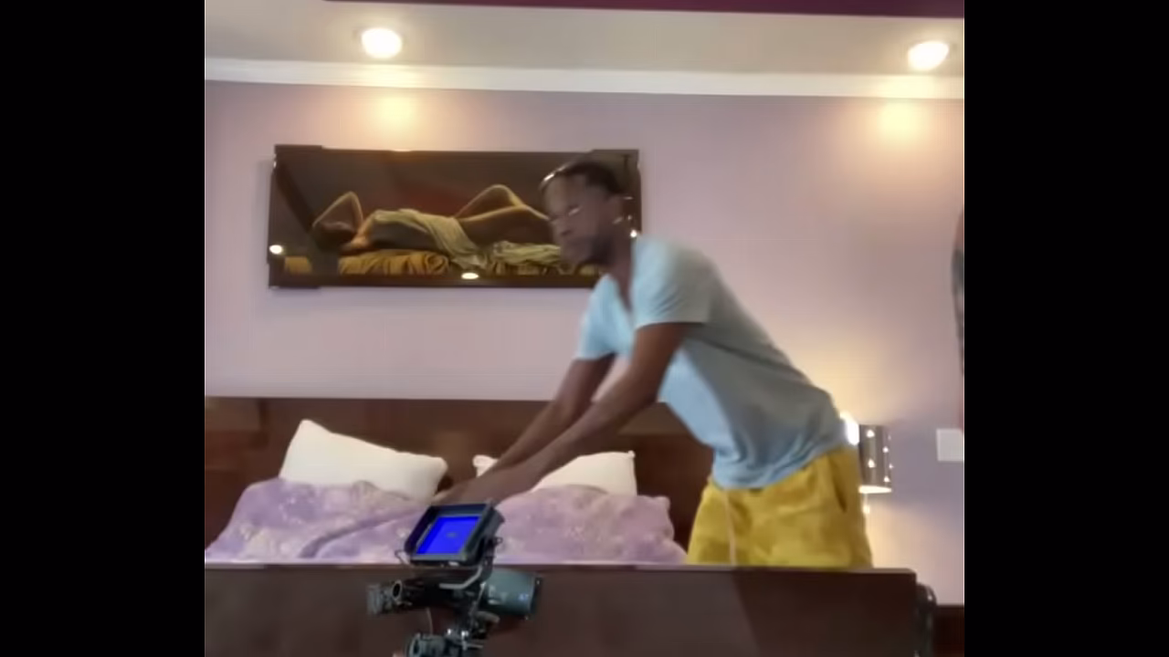 Detrás de la escena parte uno
                     blonde interracial threesome big tits big cock behind the scenes bts muchos negros