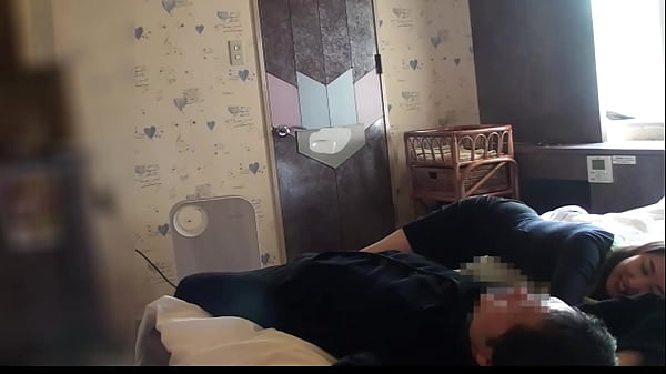 Dirty sex with a mature office lady in the middle of the day