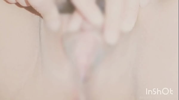 thumb pee