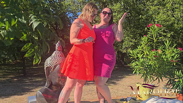 Duo Lesbien Torride avec Maureen : Strap-Ons, Double Gode et Squirting Intense