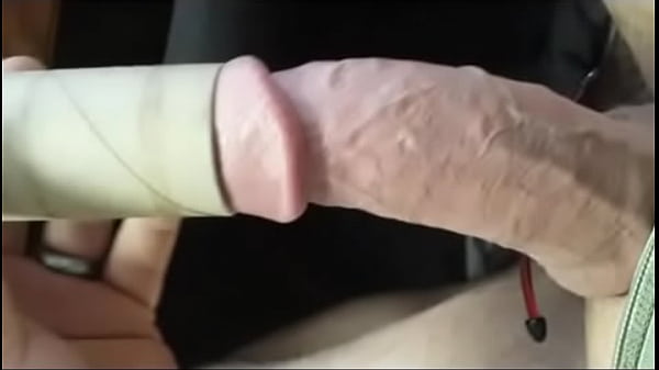 Toilet paper tube test veiny big cock jerking w...