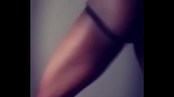 Twerking bouncing ass