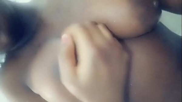 thumb boobs play