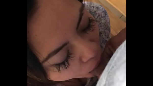 thumb hot wife
