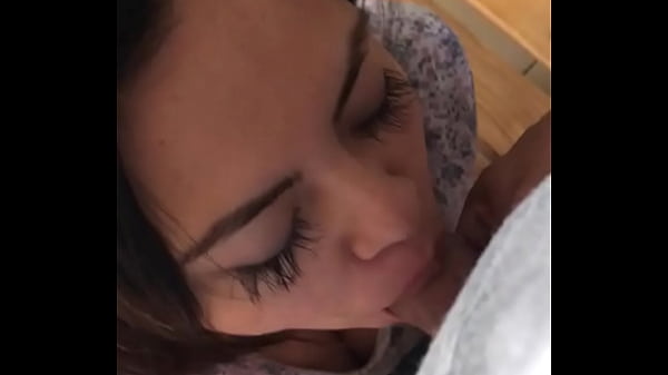 thumb hot wife