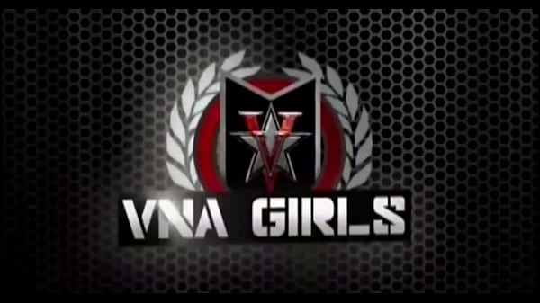 The Finger Fucking Cougar Sara Jay Plays With Herself Outdoors!