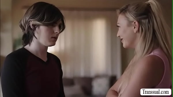 Smalltits trans babe fucks her bestfriend