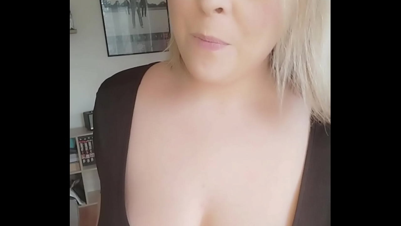 El vídeo del que hablo está justo debajo en el feed.
                   only women muchos negros