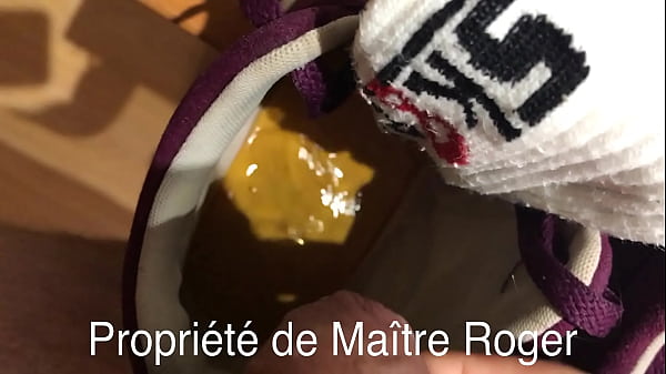 Pisse dans les skets