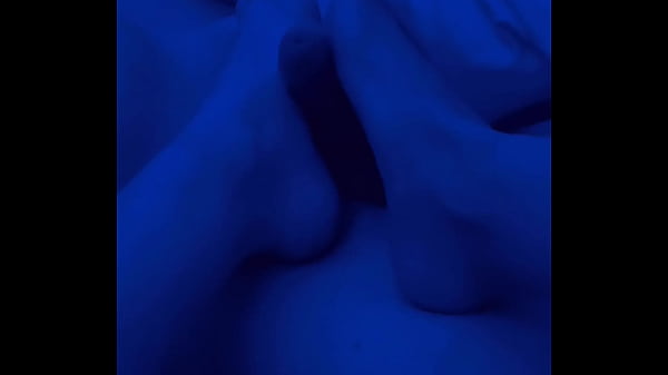 Barefoot Goddess Latenight FootjobTease