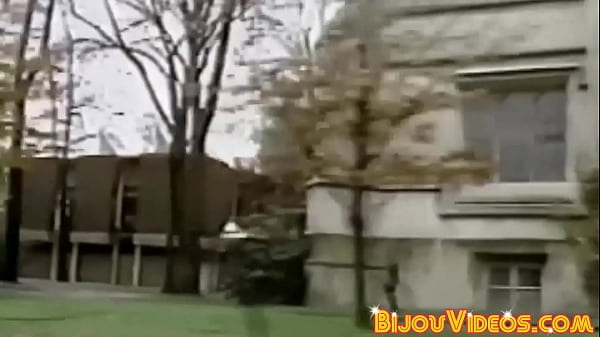 Dudes have a cock sucking party in the dorm room