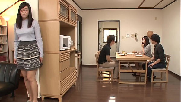 Download Video - https&colon;&sol;&sol;bit&period;ly&sol;3nXFlyp　妄想力半端ないむっつり地味っこ巨乳ちゃん 下ネタ話をしているだけで体ビクビク、お股モジモジ、周りに隠れて妄想オナニー！？興奮しまくった彼女は見た目からは想像できない神ボディを僕に見せつけ貪欲にチ&cir;ポを求める淫乱女に大豹変！！【パート2】