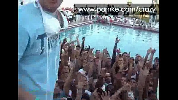 Crazy Spanish Lady Screams For