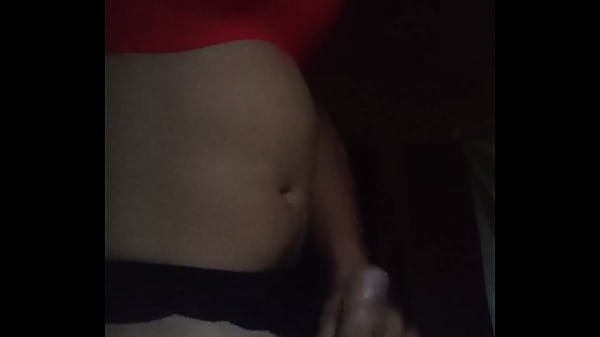 Masturbandome en ropa interior