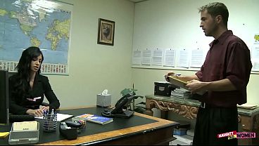 His boss spreads her legs on the office desk and lets him pound her cunt