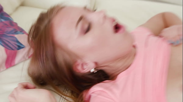 Young Vixen Kira Thorn Gets Ass Gaped TE2969