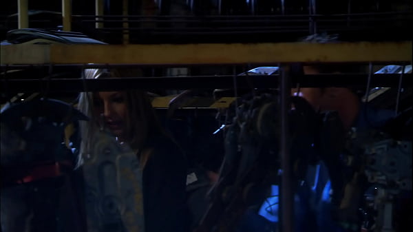 Avy Scott Gets A Mechanic To Cum On Her Twat