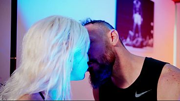 Argentine beauty goes to her first casting and gets fucked hard by a huge cock -Bonny Blondie Hardcore Fucking-