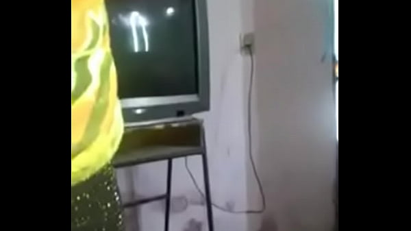 Namorada novinha dan&ccedil;ando