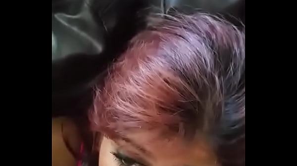 Desi Girlfrtiend Sucking in The Car