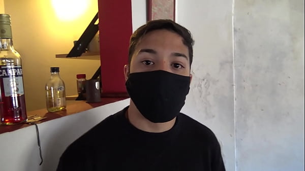 Download Video - Sensual Latin Delivery Guy Makes Extra Money For Good Service