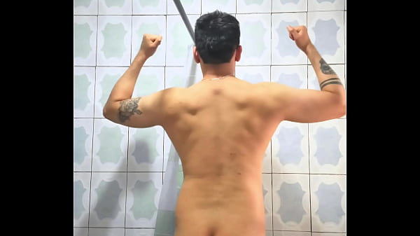 Chacal de Gym se desnuda y pone dur&iacute;sima su ver...
