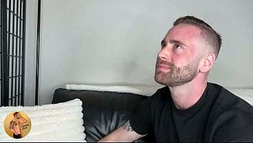 Makeout Session Couch Cam A 4K