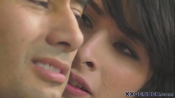 Sixtynining tranny in heels bangs ass