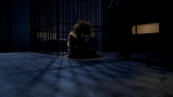 Katwoman Jennifer Dark Prowls Into A Prison Cage 3way