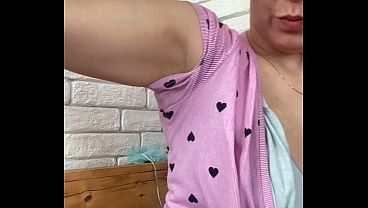 Showing close up my hard and strong muscles and tits. Pink hairs and face in the video