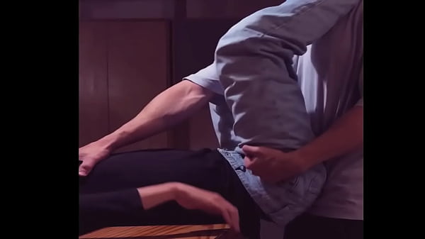 Download Video - Pruebo la Vergota d emi PRlM0 por primera vez despues de unas copas