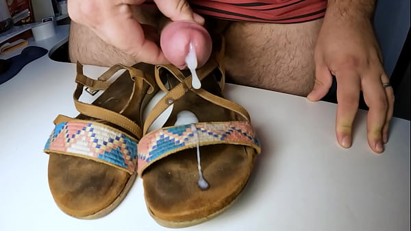 Download Video - Guy masturbating and cumming on old dirty smelly leather sandals with super slow motion cumshot