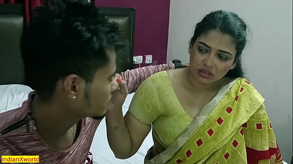 Indianxworld - TV Mechanic fuck hot bhabhi at her room! Desi Bhabhi Sex