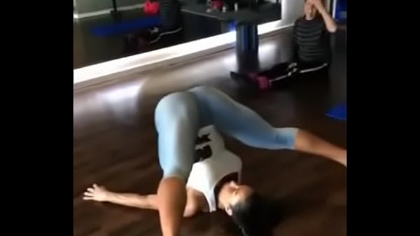 Download Video - Gracyanne barbosa e seu pacot&atilde;o inchado