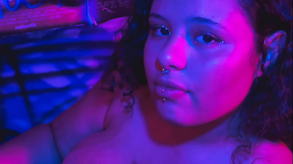 These Girls Are Experts In Worshipping Feet