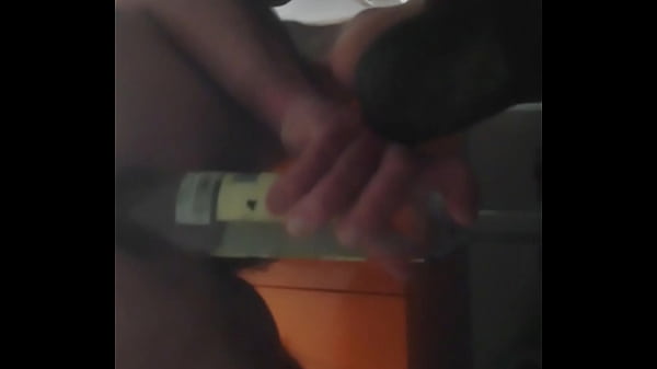thumb bottle