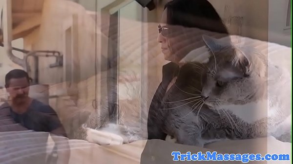 thumb tricka12