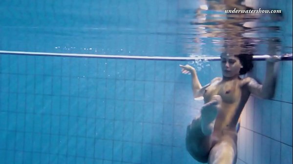 Zlata Oduvanchik super hot virgin babe in the pool