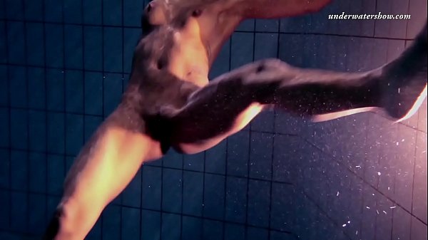 Zlata Oduvanchik super hot virgin babe in the pool