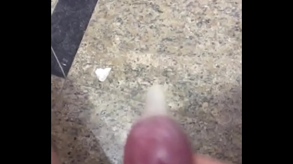 Virgem gozando na camisinha