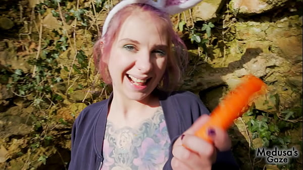 Sexy Bunny Scarlett Loves Naughty Workout