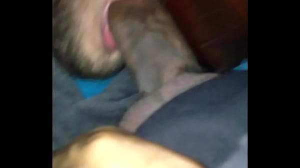 Garçon Blanc Tout Seul Avec Un Black Plus Âgé