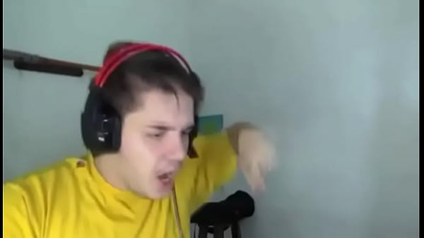 thumb react a vanessa phoenix