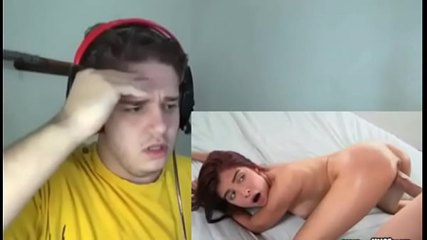 thumb react a vanessa phoenix
