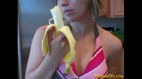 Teen banana blowjob tease