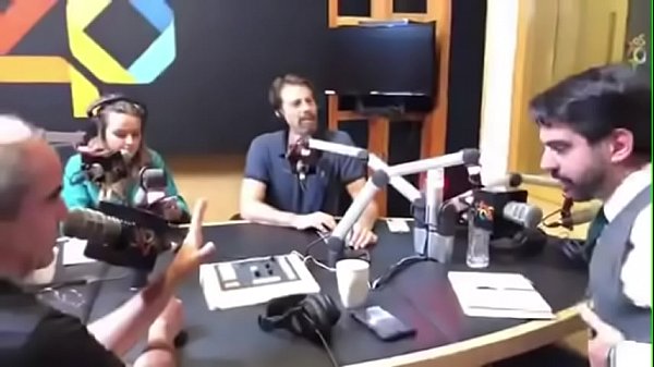 gloria alvarez strapon dando azurdos