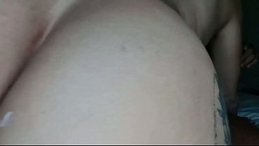 Sentando com cuzinho e levando tapa na cara pq &eacute; assim que uma puta tem que ser tratada