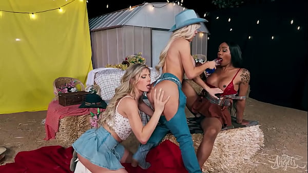 TRANS ANGELS - Three Gorgeous Women Jade Venus, Leilani Li & Brittney Kade Sucking Each Other's Big Shemale Cocks