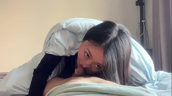 【Pov】 Wet morning blowjob under the blanket by horny girlfriend.